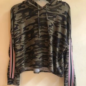 long sleeve crop hoodie